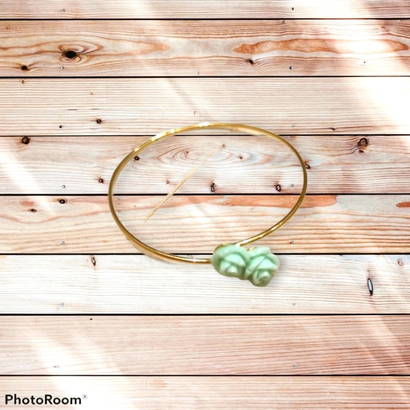 Novelty vintage style Rose Bracelet - Picture 1 of 2